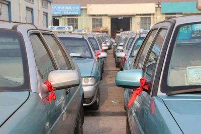 青島出租車確權(quán)改革一年，從24家增至5000家，“的哥的姐”翻身當(dāng)老板